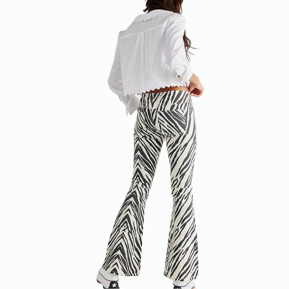 FREE PEOPLE Pull on Zebra Pants 30 - Picture 3 of 17